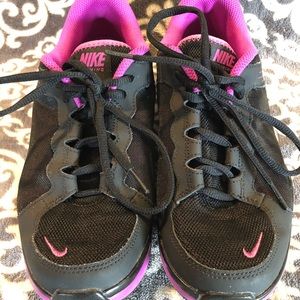Women’s Nike flex trainer 2 size 8.5